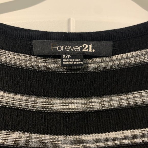 FOREVER 21 Sleeveless Fitted Bodycon Black & Silver Size Small Sweater Dress - Picture 3 of 7